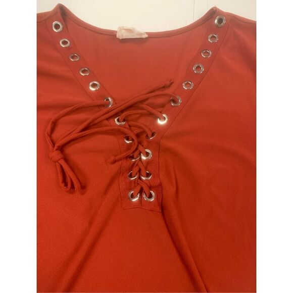 Perch Grommet Lace up Blouse - Picture 6 of 6